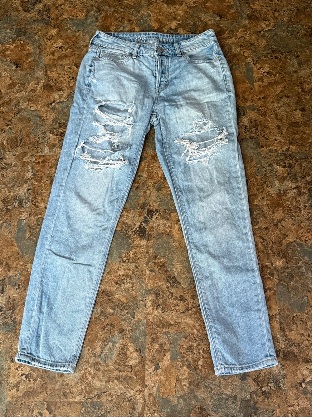 American Eagle‎ Outfitters Blue Denim Jeans Tomgirl Women's 2 Regular Distressed